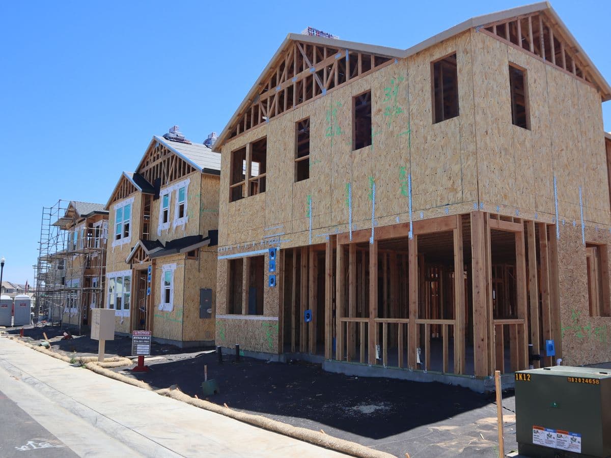 Uncompleted 3 bedroom apartment